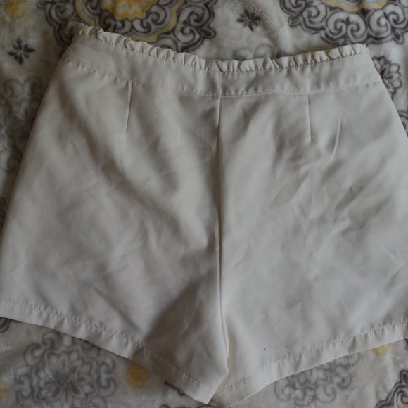 Shorts - Picture 3 of 3